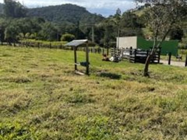 Terreno com 3000m², à venda, no bairro Mamoneiros em Itapeva