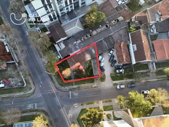 Terreno 3 quartos e 1 banheiro, à venda, no bairro Água Verde em Curitiba