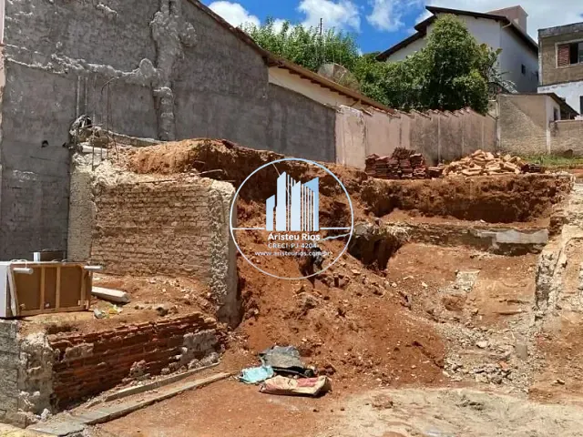 Terreno com 275m², à venda, no bairro Jardim Paraíso em Pouso Alegre
