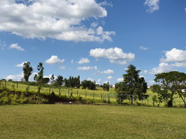 Terreno à venda, no bairro Uvaranas em Ponta Grossa
