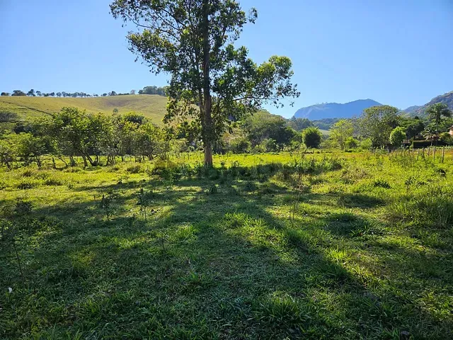Terreno com 2300m², à venda, no bairro Boa Vista do Pedrão em Pedralva