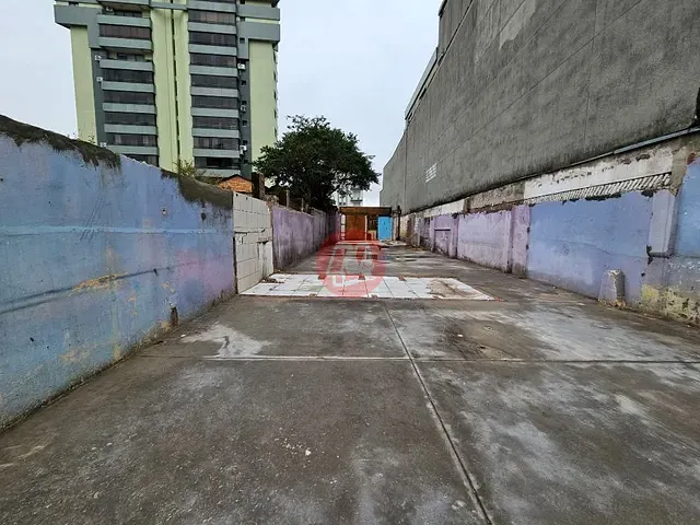 Terreno com 86m², para alugar, no bairro Santana em Porto Alegre