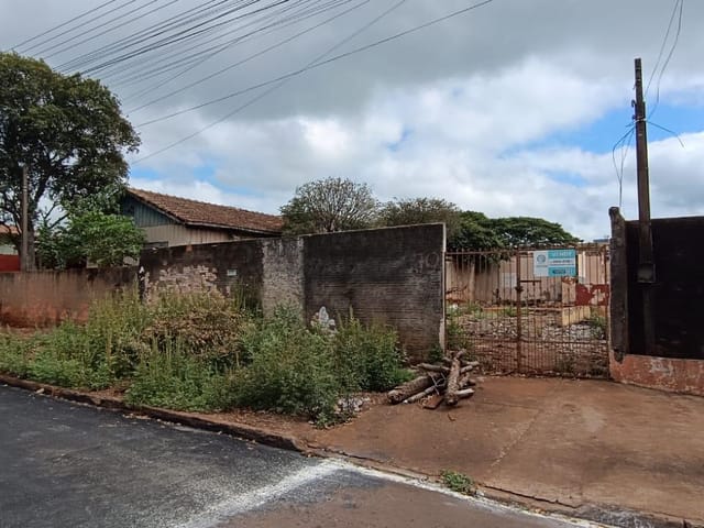 Terreno com 300m², à venda, no bairro Parque Residencial Manela em Cambé