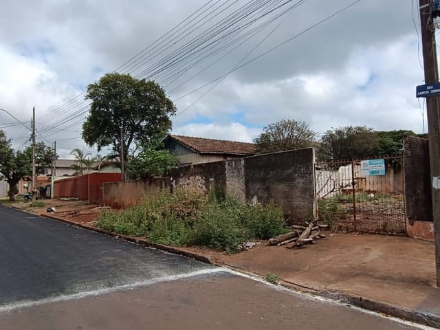 Terreno com 300m², à venda, no bairro Parque Residencial Manela em Cambé