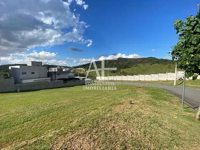 Terreno com 447m², à venda, no bairro Residencial Fazenda Casa Grande em Taubaté