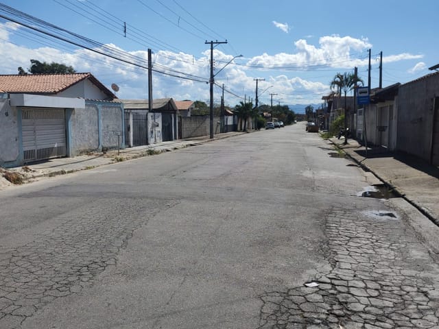 Terreno com 427m², à venda, no bairro Residencial Estoril em Taubaté