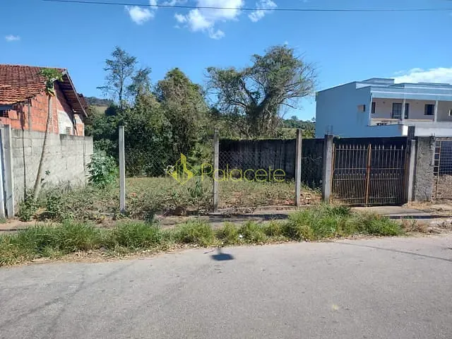 Terreno com 427m², à venda, no bairro Residencial Estoril em Taubaté