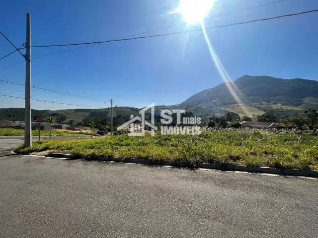 Terreno com 399m², à venda, no bairro Alto da Bela Vista em Andradas