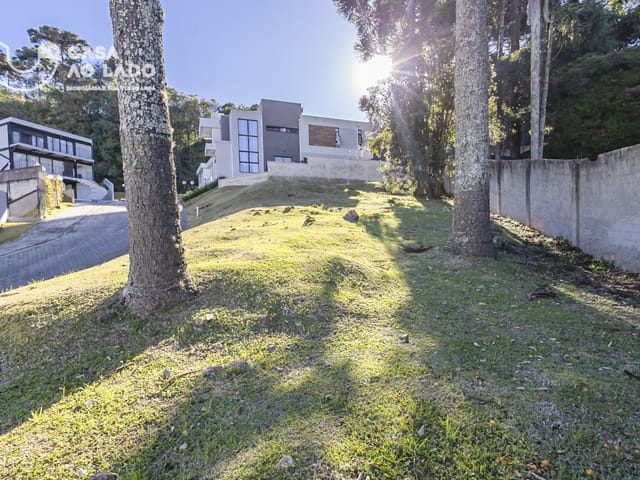 Terreno à venda, no bairro Campo Comprido em Curitiba