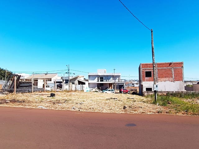 Terreno com 401m², à venda, no bairro Conjunto Residencial Roberto Conceição em Cambé