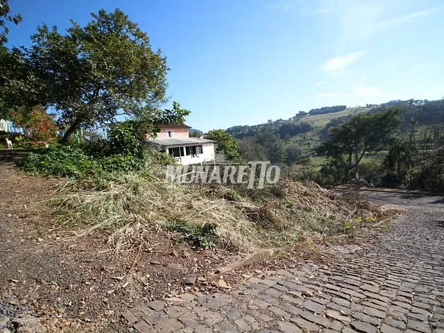 Terreno com 600m², à venda, no bairro Centro em Piratuba