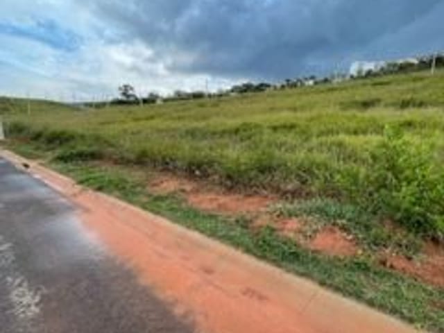 Terreno com 200m², à venda, no bairro Morada Da Serra em Extrema