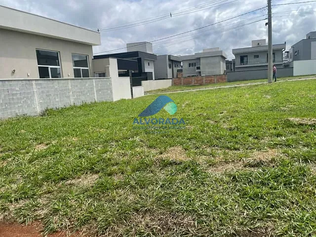 Terreno com 252m², à venda, no bairro Bairro da Floresta em São José dos Campos