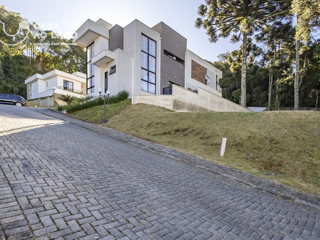 Terreno à venda, no bairro Campo Comprido em Curitiba
