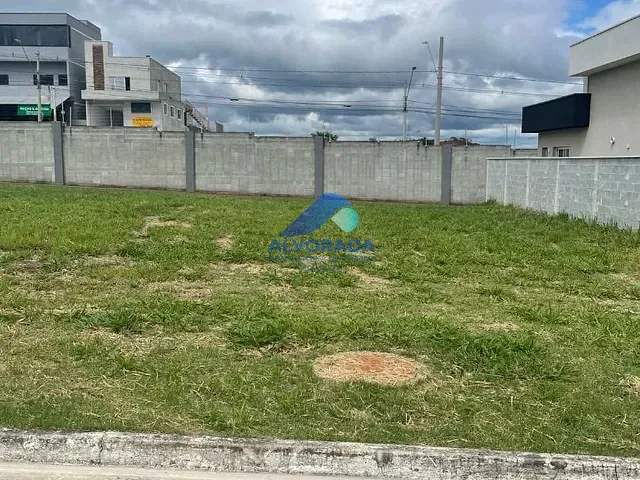 Terreno com 252m², à venda, no bairro Lotamento Floresta em São José dos Campos