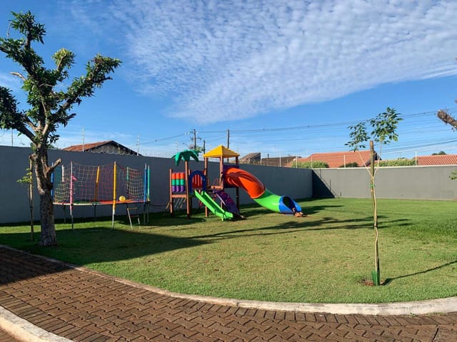 Terreno com 300m², à venda, no bairro Residencial Monte Castelo em Cambé