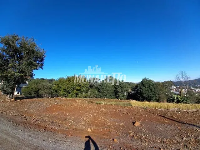 Terreno com 450m², à venda, no bairro Cinquentenário em Concórdia