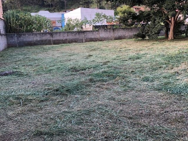Terreno com 1247m², à venda ou para alugar, no bairro Lavapés em Extrema