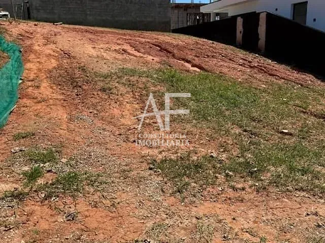 Terreno com 311m², à venda, no bairro Itapecerica em Taubaté