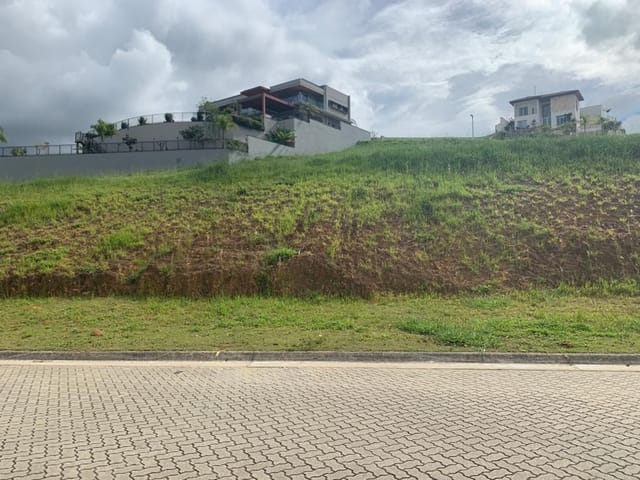 Terreno com 798m², à venda, no bairro Condomínio Reserva do Paratehy em São José dos Campos