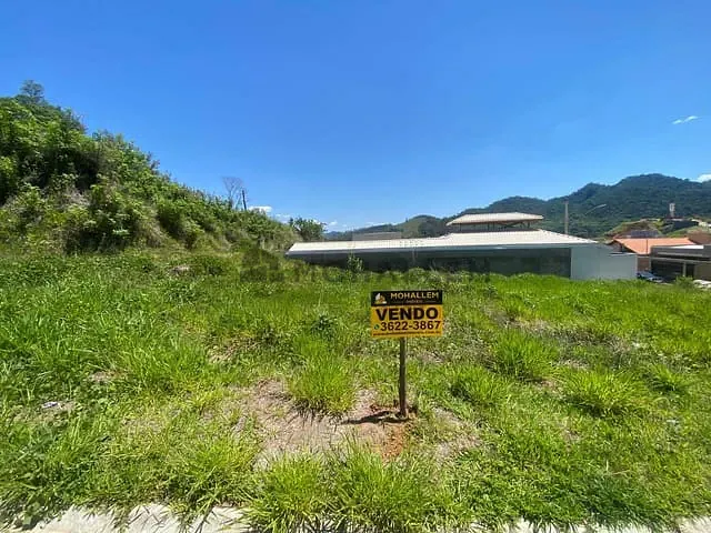 Terreno com 256m², à venda, no bairro Loteamento Vale das Hortênsias em Itajubá