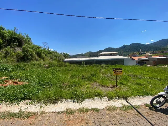 Terreno com 256m², à venda, no bairro Loteamento Vale das Hortênsias em Itajubá