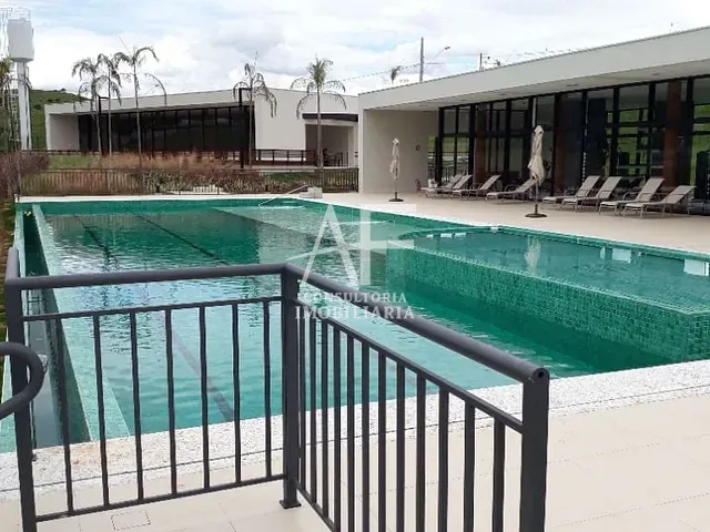 Terreno com 329m², à venda, no bairro Itapecerica em Taubaté