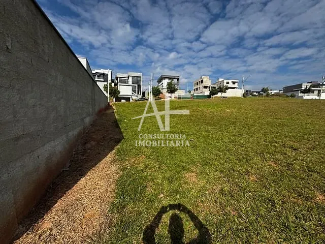 Terreno com 329m², à venda, no bairro Itapecerica em Taubaté