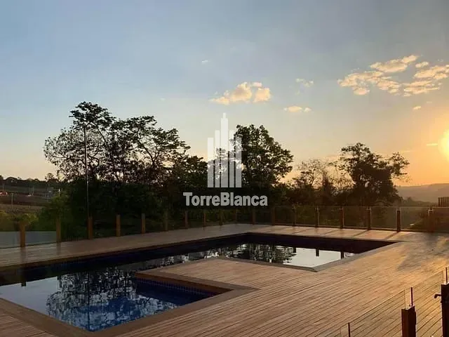 Terreno com 313m², à venda, no bairro Colônia Dona Luiza em Ponta Grossa