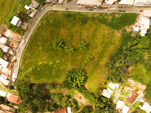 Terreno com 846m², à venda, no bairro Granjas Betânia em Juiz de Fora