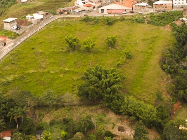 Terreno com 846m², à venda, no bairro Granjas Betânia em Juiz de Fora