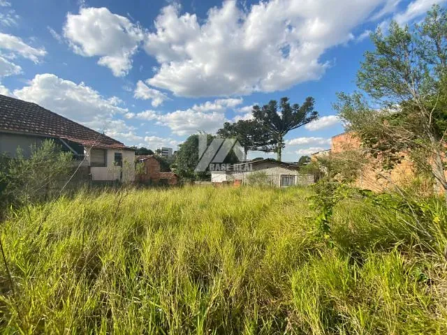 Terreno com 375m², à venda, no bairro Centro em Ponta Grossa