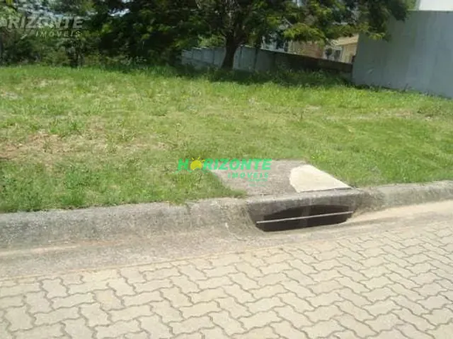 Terreno com 350m², à venda, no bairro Jardim Paulista em São José dos Campos