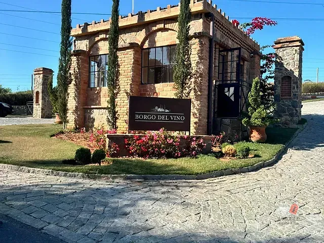 Terreno com 1680m², à venda, no bairro Areal em Areal