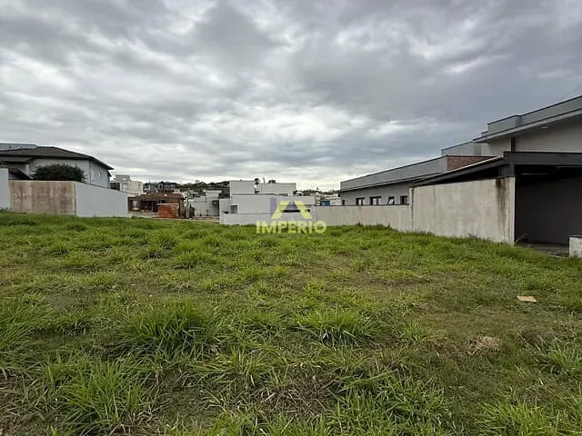 Terreno com 322m², à venda, no bairro Residencial Lagos D'Icaraí em Salto