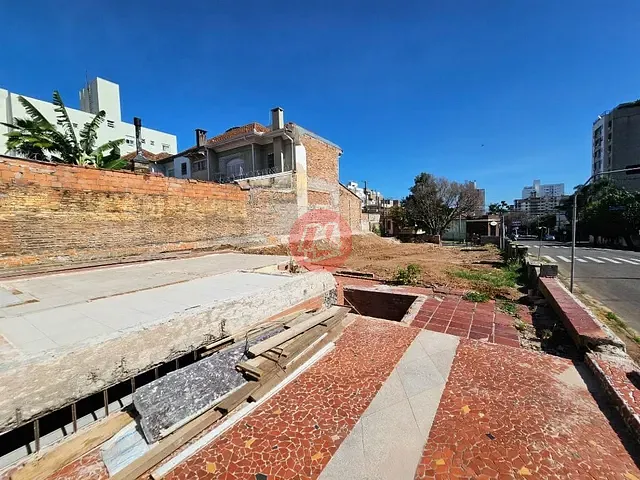 Terreno com 432m², à venda ou para alugar, no bairro Santana em Porto Alegre
