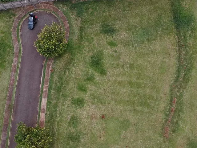 Terreno com 314m², à venda, no bairro Jardim Tarobá em Cambé