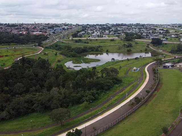 Terreno com 314m², à venda, no bairro Jardim Tarobá em Cambé