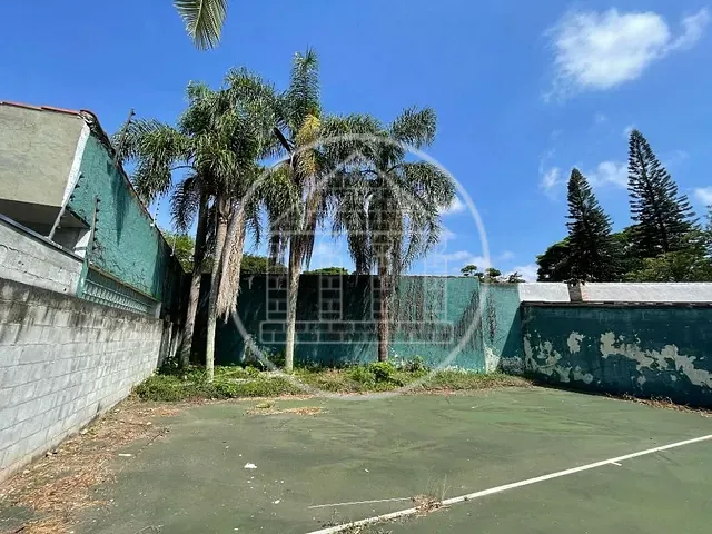 Terreno com 561m², à venda, no bairro Interlagos em São Paulo