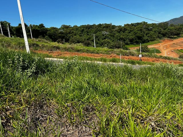 Terreno com 200m², à venda, no bairro Loteamento Sierra em Extrema
