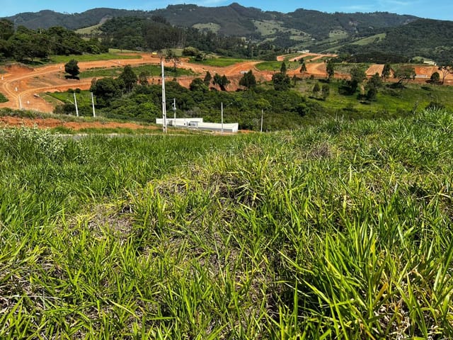 Terreno com 200m², à venda, no bairro Loteamento Sierra em Extrema