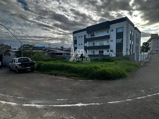 Terreno com 450m², à venda, no bairro Santa Cruz em Guarapuava