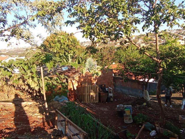 Terreno com 386m², à venda, no bairro Jardim Palmas em Londrina