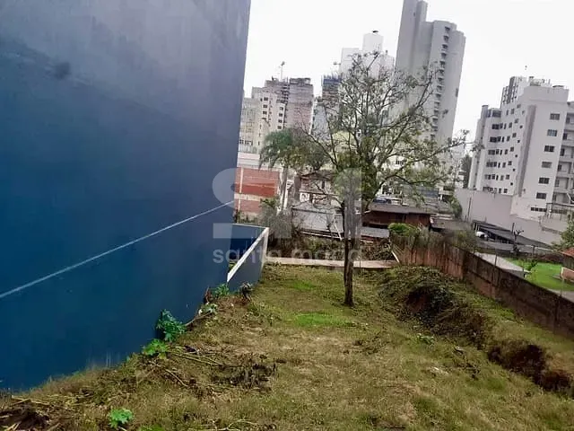 Terreno com 840m², à venda, no bairro Centro em Chapecó