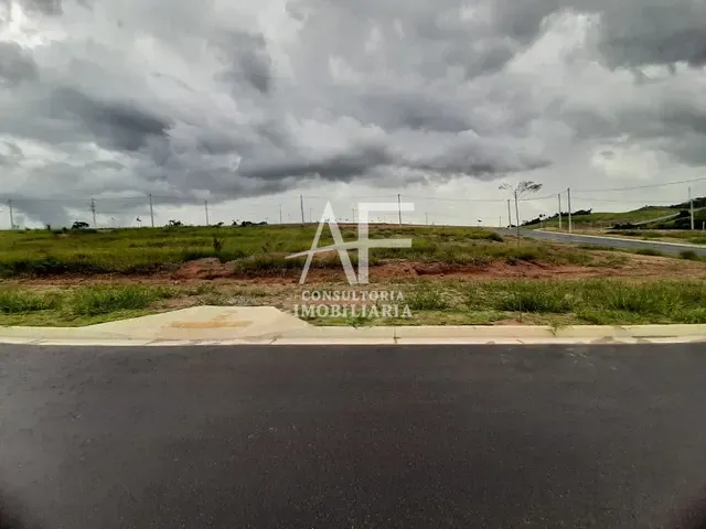 Terreno com 200m², à venda, no bairro Jardim Imperial em São José dos Campos