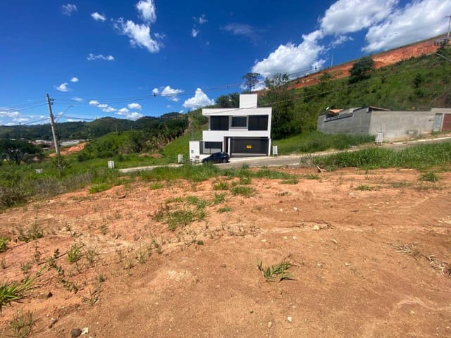 Foto do anúncio: Terreno à Venda em Loteamento Vale das Hortênsias, Itajubá MG
