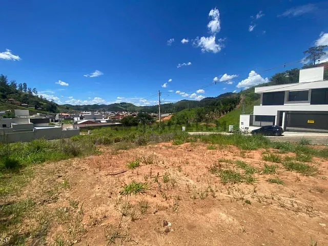 Terreno com 252m², à venda, no bairro Loteamento Vale das Hortênsias em Itajubá