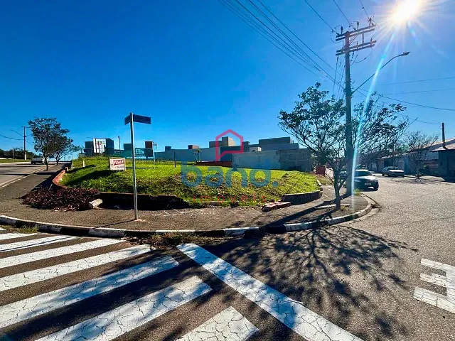 Terreno com 749m², à venda, no bairro Residencial São Francisco em Porto Feliz