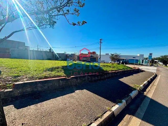 Terreno com 749m², à venda, no bairro Residencial São Francisco em Porto Feliz