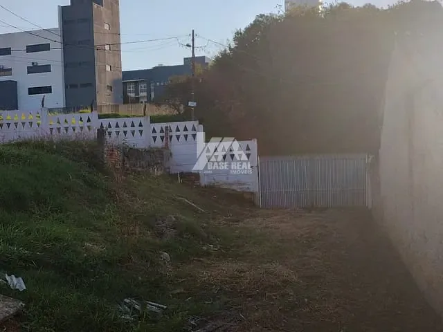 Terreno com 311m², à venda, no bairro Olarias em Ponta Grossa